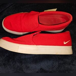 Nike Court Royale AC SLP University Red W